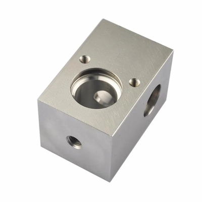 I pezzi meccanici del tornio hanno anodizzato il CNC lucidato del trattamento di superficie che elabora il servizio